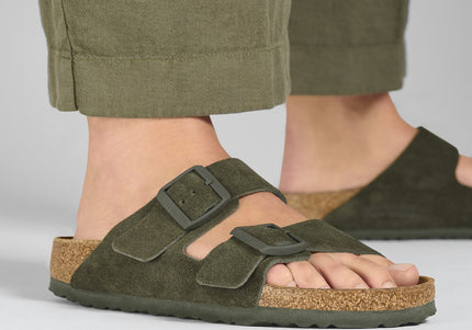 Arizona Suede Leather Thyme - closeup