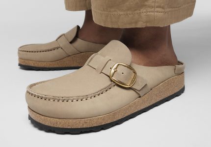BIRKENSTOCK BUCKLEY WOMEN CLOGS Tobacco Regular