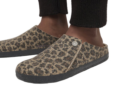 BIRKENSTOCK ZERMATT SHEARLING WOMEN CLOGS - Leo Toffee