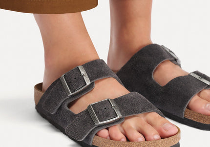 Arizona Suede Leather Charcoal - closeup