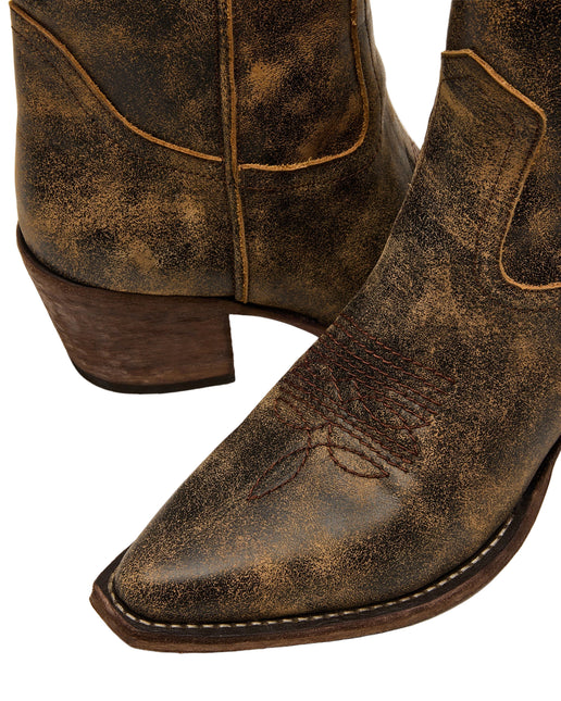 STEVE MADDEN ALBANY WOMEN BOOTS - Brown Distress