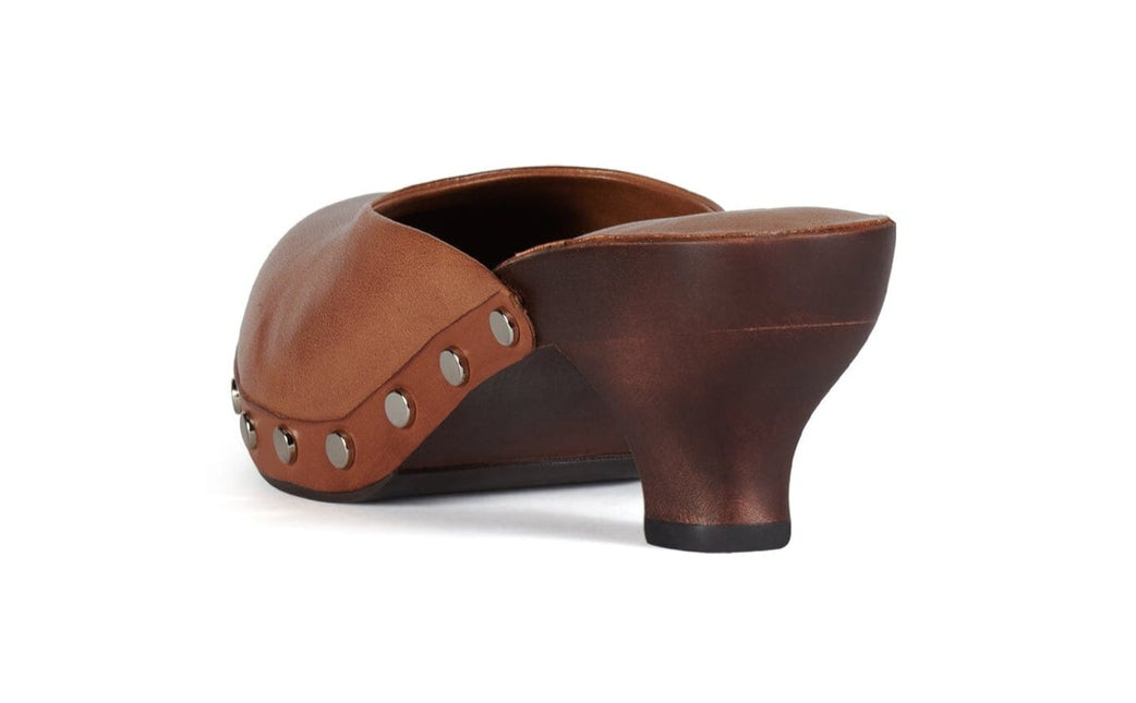 JEFFREY CAMPBELL CLOGUETTE WOMEN MULES Camel Distressed
