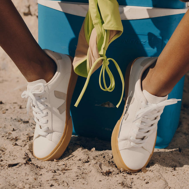 VEJA CAMPO CHFREE LEATH WOMEN SNEAKERS - White
