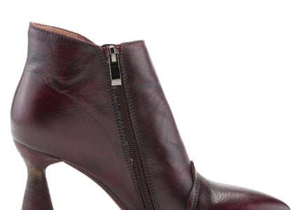 L'ARTISTE COSMOPOLITAN WOMEN BOOTS