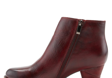 LARTISTE EYECATCHING WOMEN BOOTS