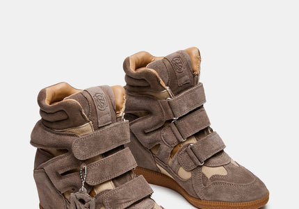 STEVE MADDEN MAVIS Tan Suede