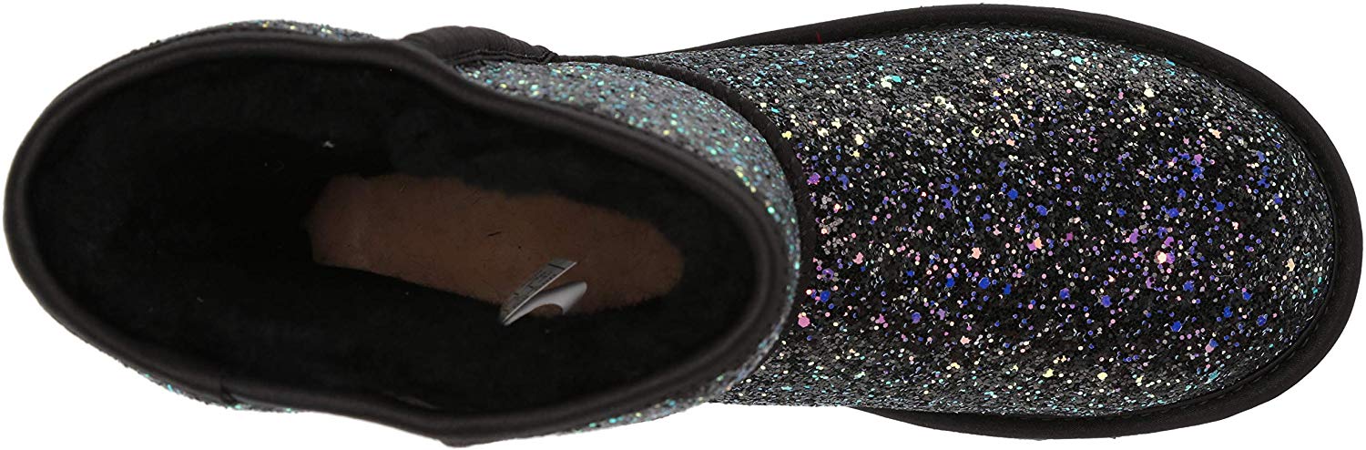 UGG W CLASSIC SHORT COSMOS NYCK - New York City Kicks