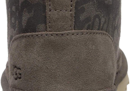 UGG W NEUMEL STREET GRAFFITI NYCK - New York City Kicks
