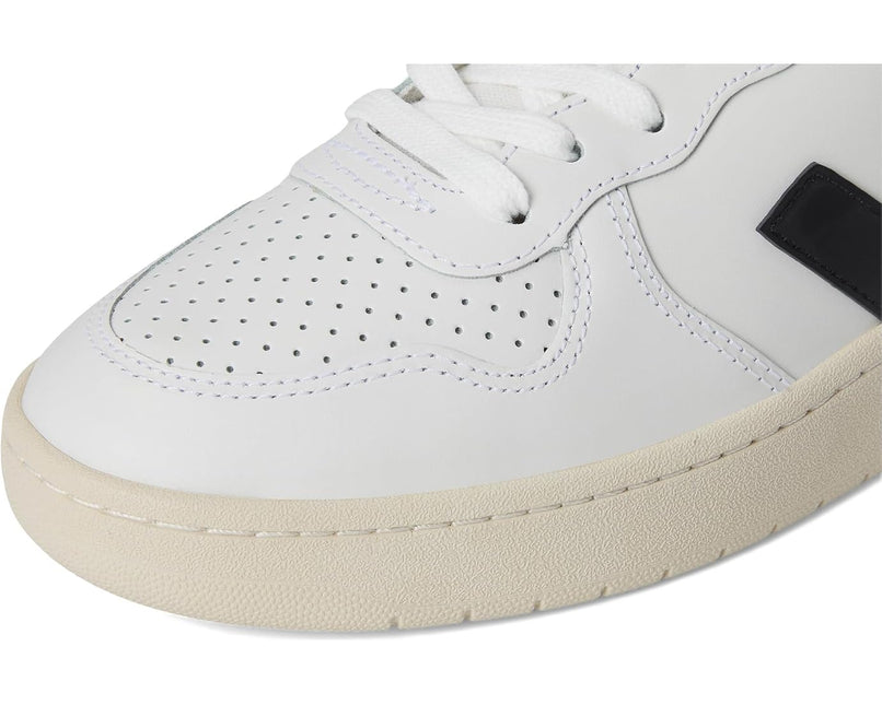 VEJA V-10 MEN SNEAKERS - Black