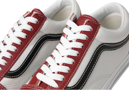 VANS U OLD SKOOL™ UNISEX SNEAKERS - RED