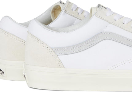 VANS U OLD SKOOL™ UNISEX SNEAKERS - OFF WHITE