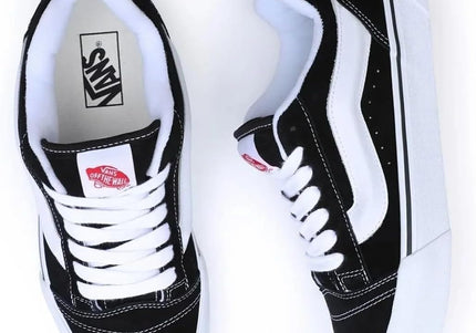 VANS U KNU SKOOL UNISEX SNEAKERS - BLACK