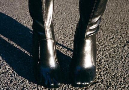 JEFFREY CAMPBELL VISIONARY WOMEN BOOTS - Black Shiney