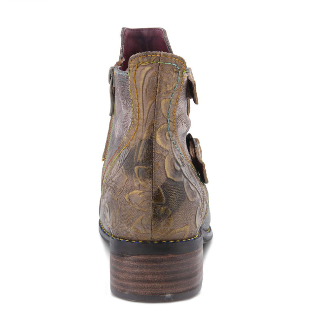 LARTISTE NAILHEAD WOMEN BOOTS
