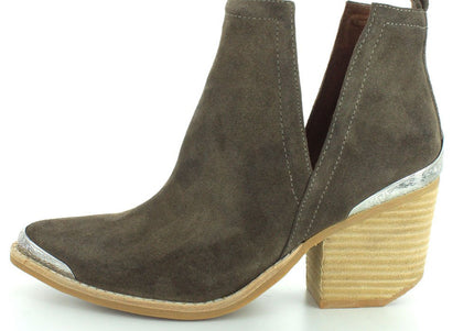 Jeffrey Campbell CROMWELL