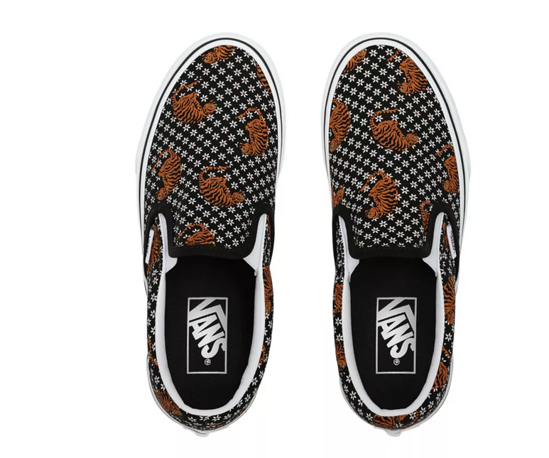 VANS FU CLASSIC SLIP-ON UNISEX SNEAKERS