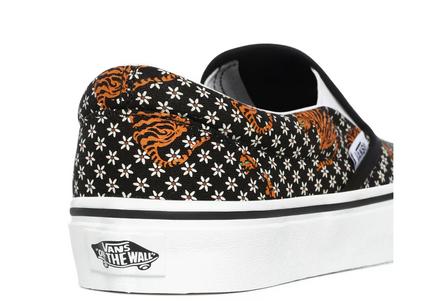 VANS FU CLASSIC SLIP-ON UNISEX SNEAKERS
