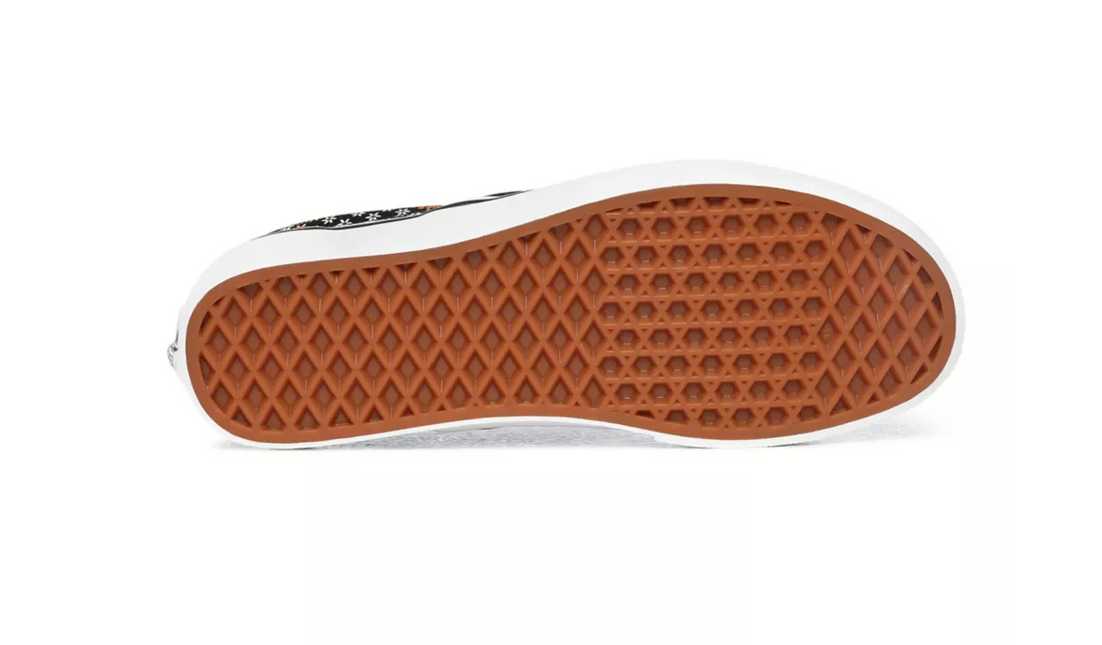 VANS FU CLASSIC SLIP-ON UNISEX SNEAKERS