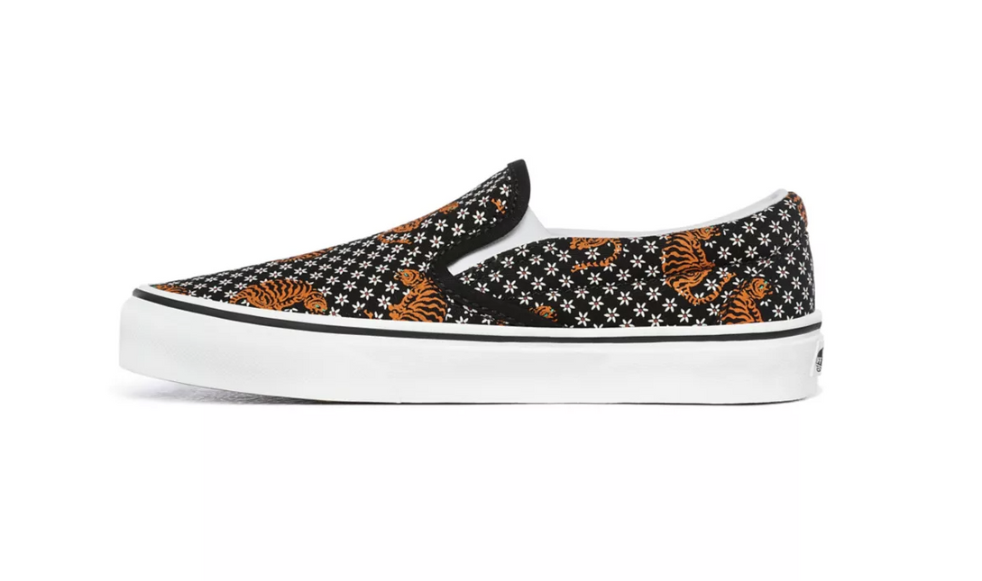 VANS FU CLASSIC SLIP-ON UNISEX SNEAKERS