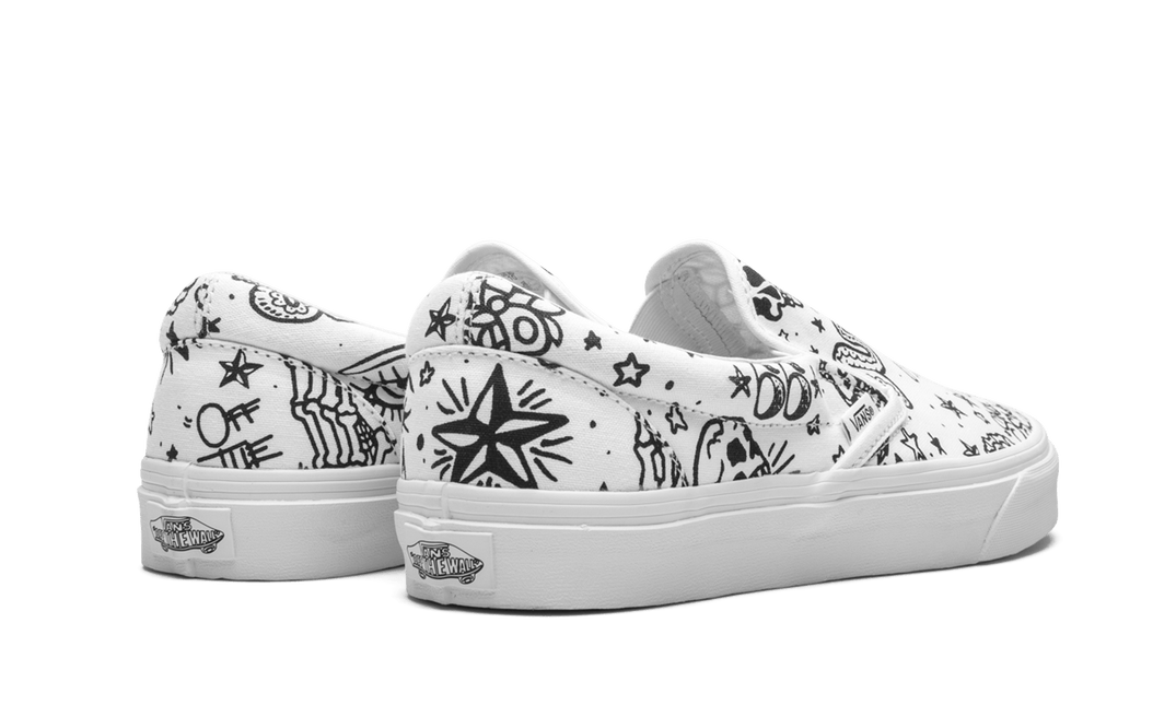 VANS U CLASSIC SLIP-ON (TATTOO) UNISEX SNEAKERS