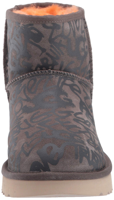 UGG W CLASSIC STREET GRAFFITI MINI WOMEN BOOTS