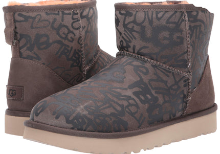 UGG W CLASSIC STREET GRAFFITI MINI WOMEN BOOTS